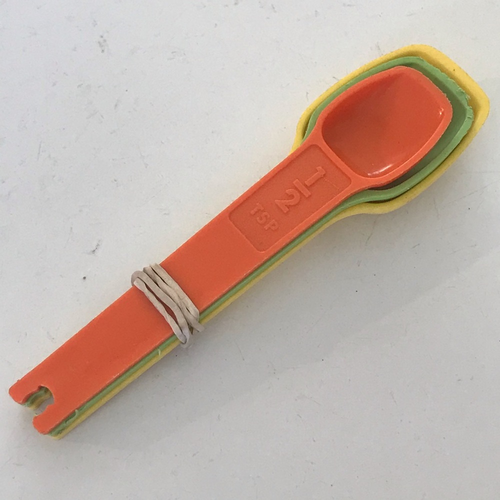 Tupperware Measuring Spoons - Picture 5 of 7